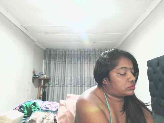 Indianmayaxoxo webcam