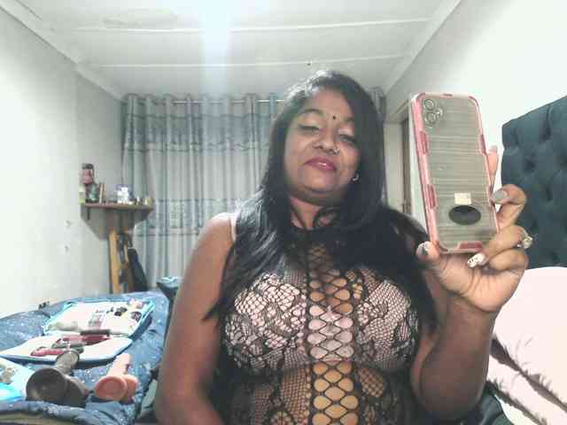 Indianmayaxoxo webcam