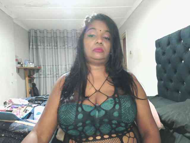 Indianmayaxoxo webcam