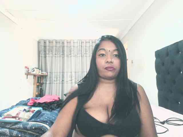 Indianmayaxoxo webcam