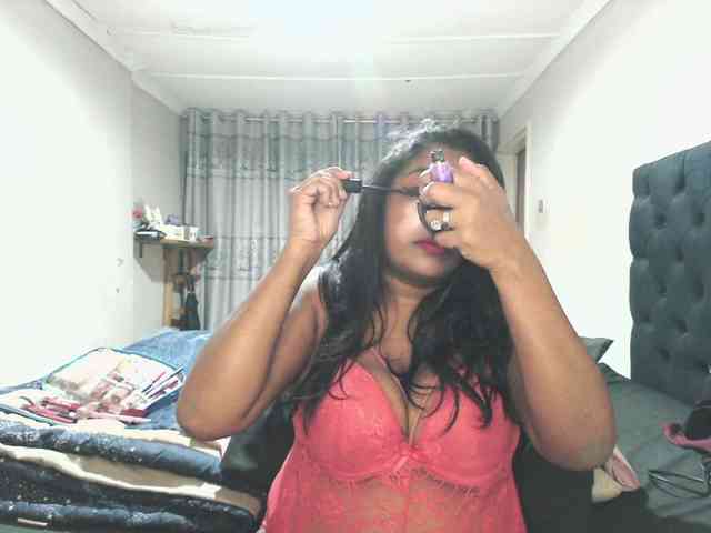 Indianmayaxoxo webcam