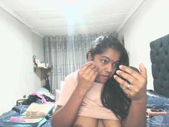 Indianmayaxoxo webcam