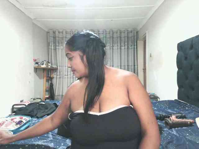 Indianmayaxoxo webcam