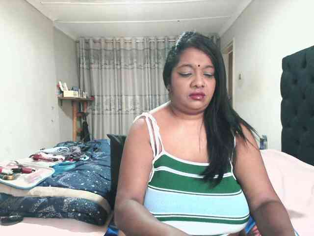Indianmayaxoxo webcam