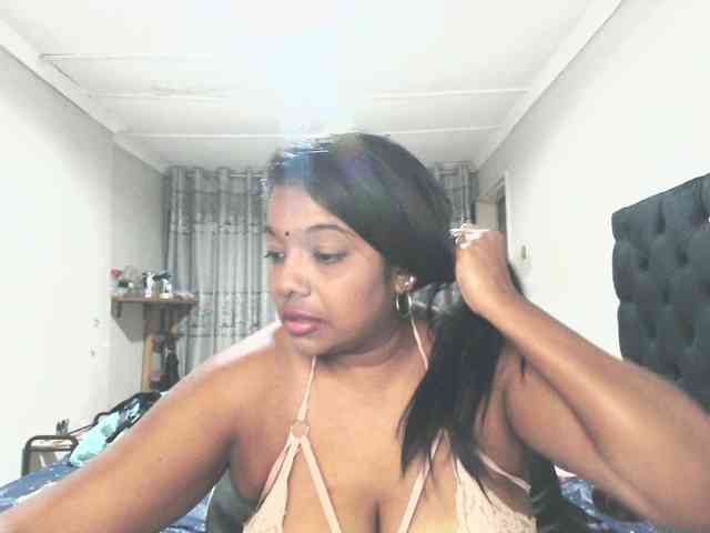 Indianmayaxoxo webcam