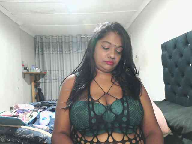 Indianmayaxoxo webcam