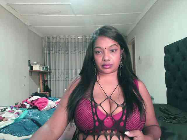 Indianmayaxoxo webcam