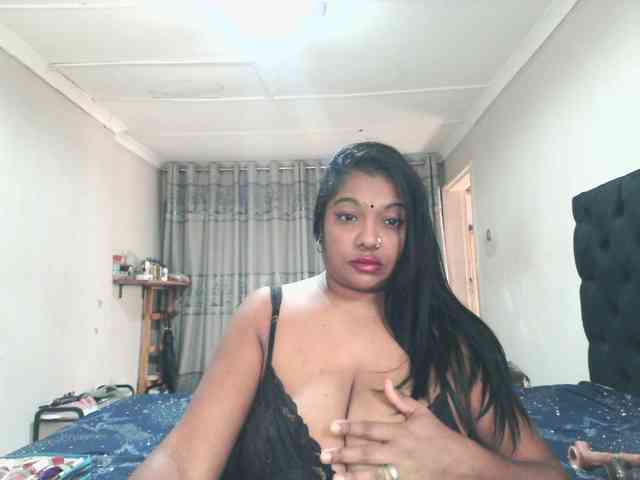 Indianmayaxoxo webcam