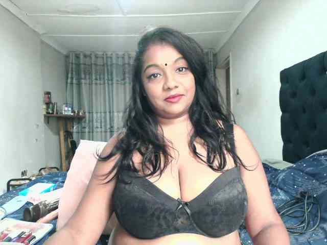 Indianmayaxoxo webcam