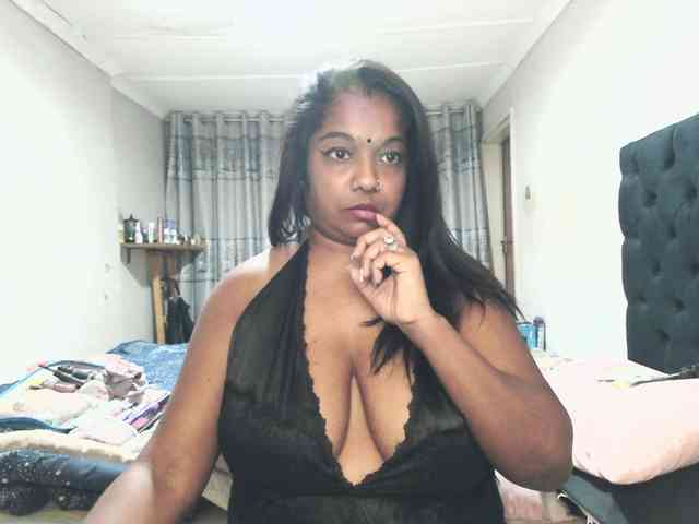 Indianmayaxoxo webcam