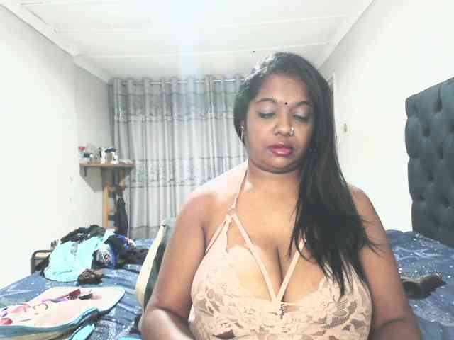 Indianmayaxoxo webcam