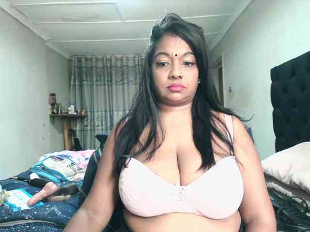 Indianmayaxoxo webcam