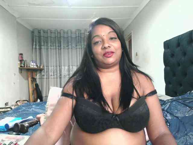 Indianmayaxoxo webcam