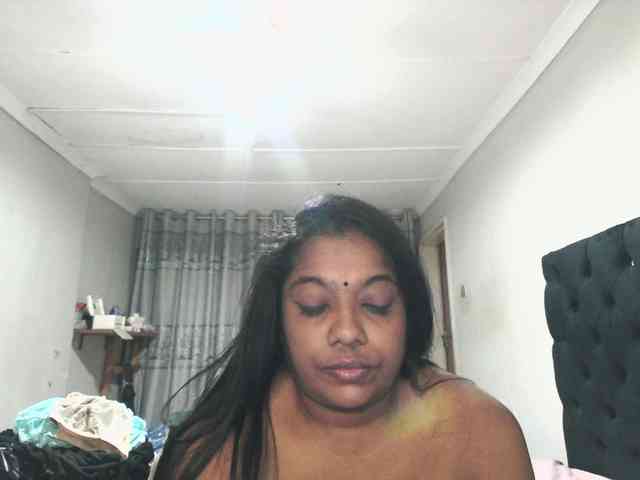 Indianmayaxoxo webcam