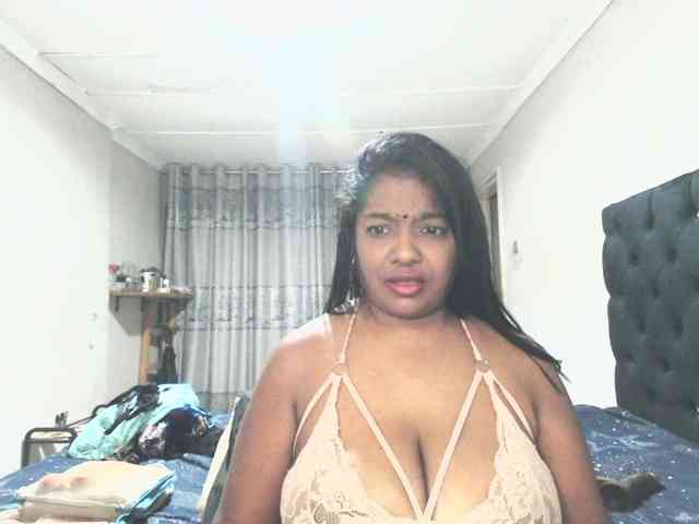 Indianmayaxoxo webcam