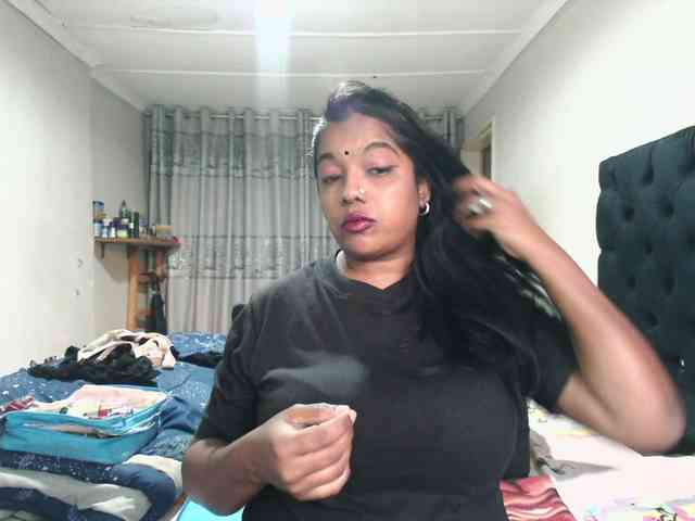 Indianmayaxoxo webcam