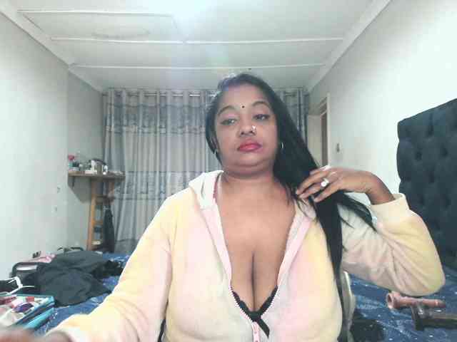 Indianmayaxoxo webcam