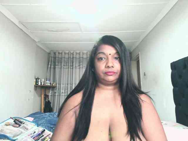 Indianmayaxoxo webcam