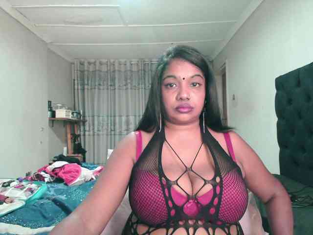 Indianmayaxoxo webcam