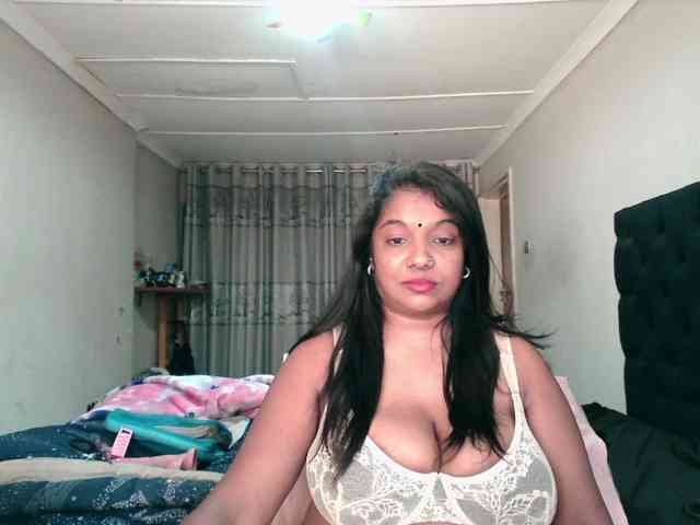 Model: Indianmayaxoxo