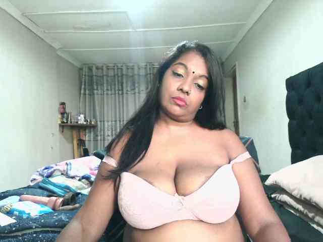 Indianmayaxoxo webcam