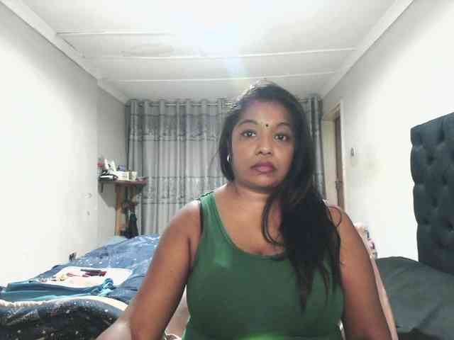 Model: Indianmayaxoxo