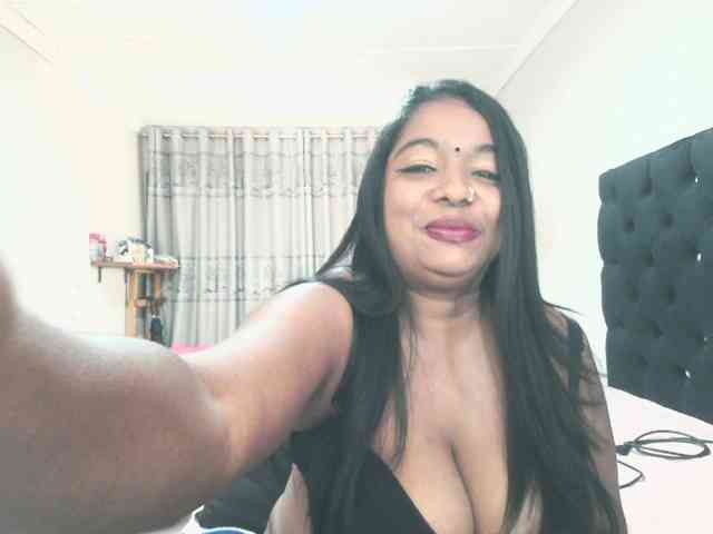 Indianmayaxoxo webcam