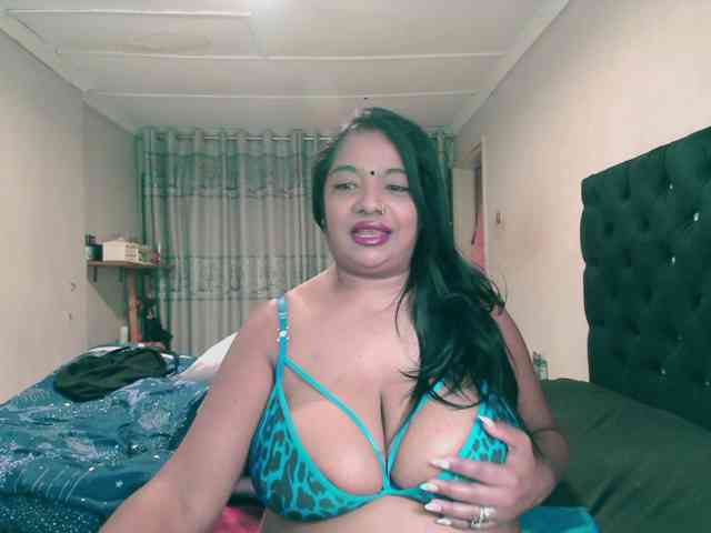 Indianmayaxoxo webcam