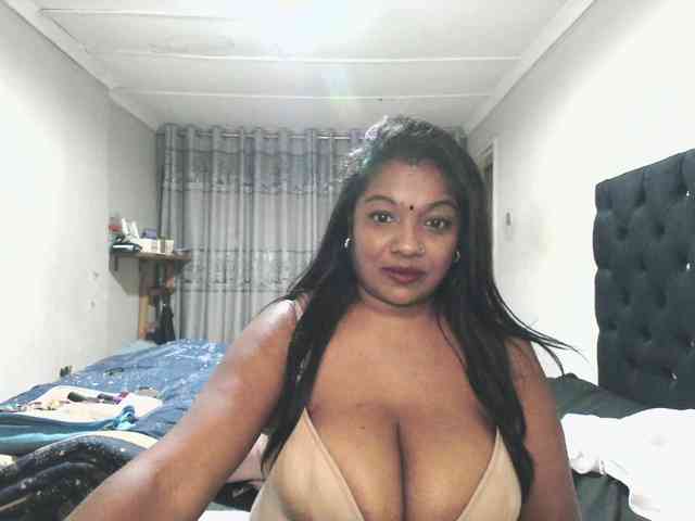 Indianmayaxoxo webcam