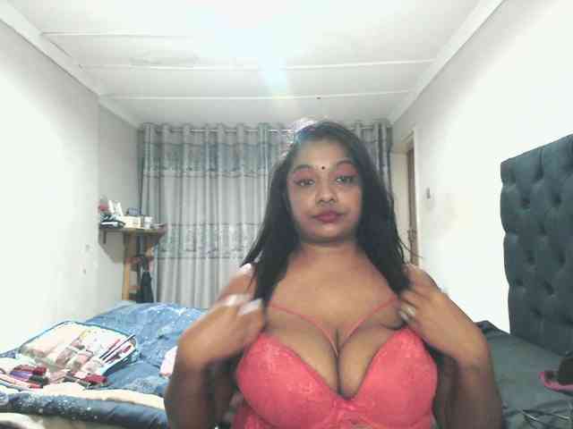 Indianmayaxoxo webcam