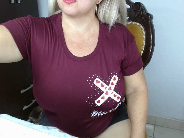 LolytaWOMAN live cam on BongaCams