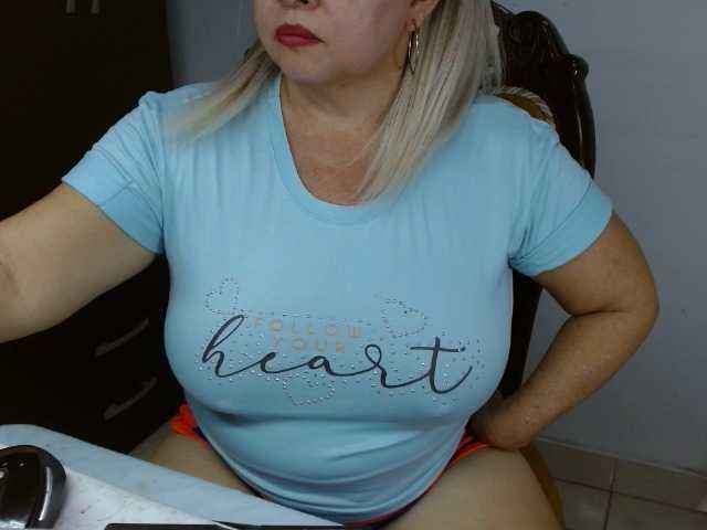 LolytaWOMAN live cam on BongaCams