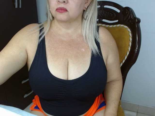 LolytaWOMAN live cam on BongaCams