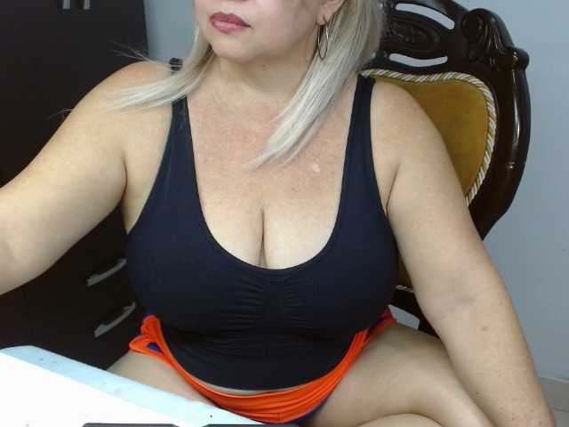 LolytaWOMAN live cam on BongaCams