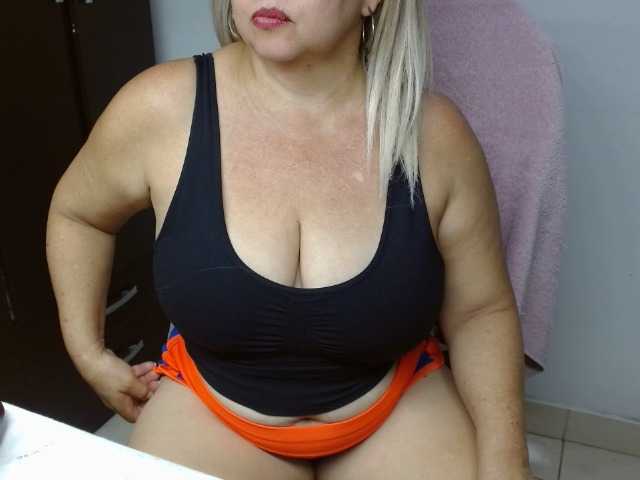 LolytaWOMAN live cam on BongaCams
