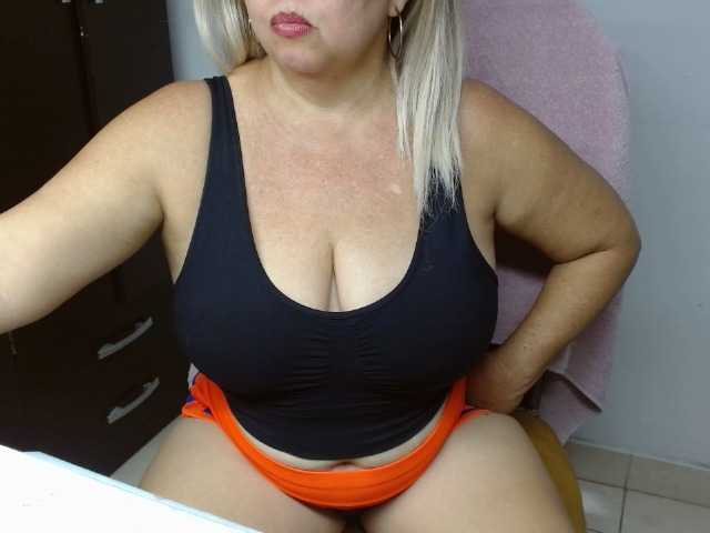 LolytaWOMAN live cam on BongaCams