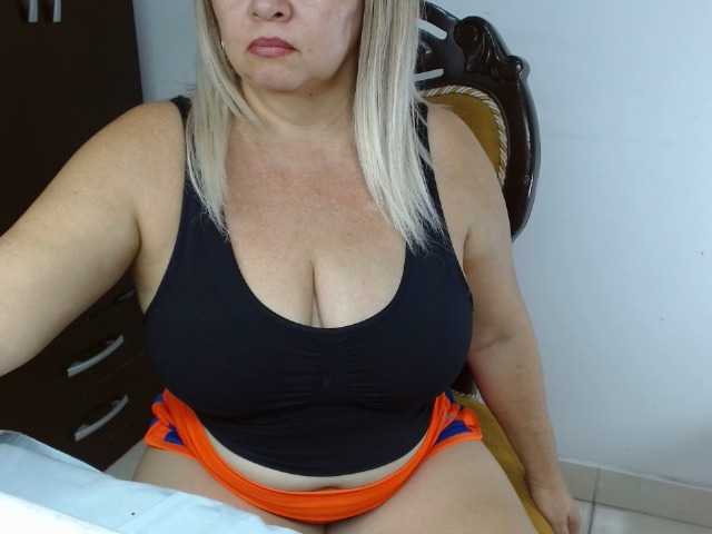 LolytaWOMAN live cam on BongaCams