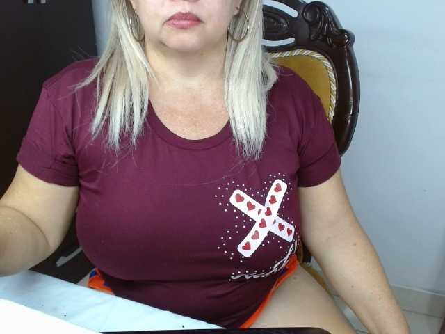 LolytaWOMAN live cam on BongaCams