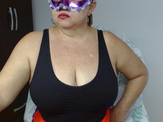 LolytaWOMAN live cam on BongaCams