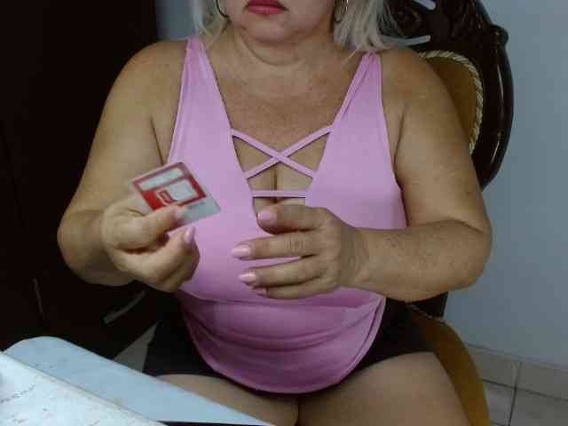 LolytaWOMAN webcam
