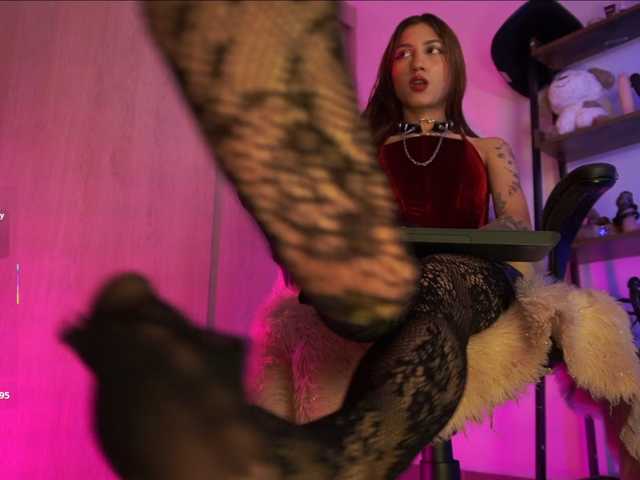 MissKorrah, en directo ahora en BongaCams