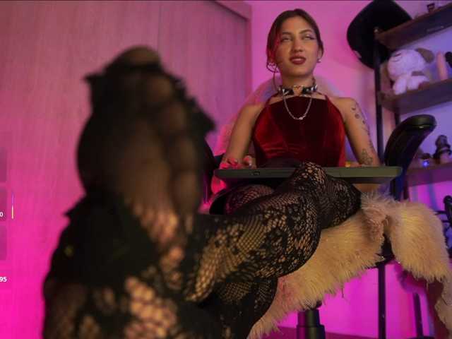 Littlegoddessx live cam preview