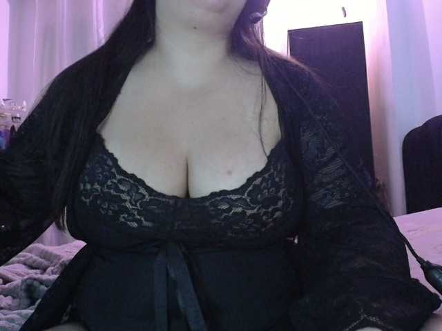 MiaSecret live cam on BongaCams