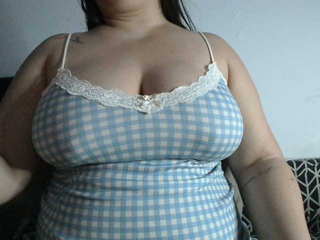 MiaSecret live cam on BongaCams