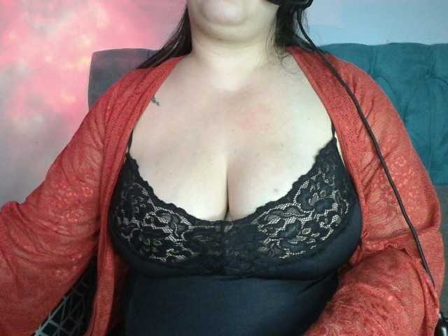 MiaSecret live cam on BongaCams