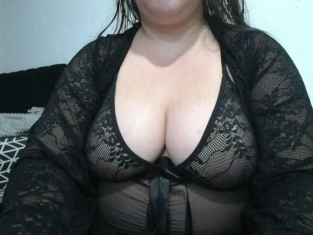 MiaSecret live cam on BongaCams