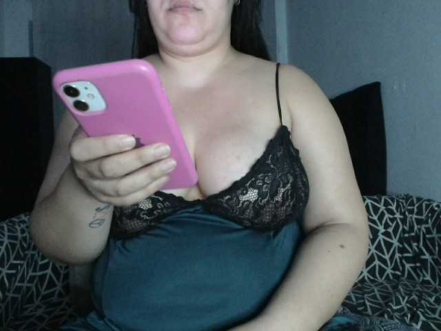 MiaSecret live cam on BongaCams