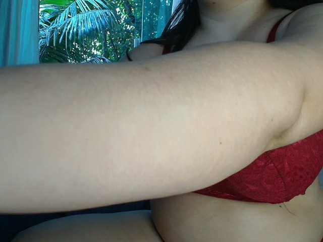 MiaSecret live cam on BongaCams