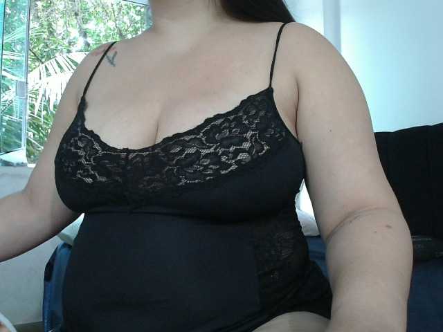 MiaSecret live cam on BongaCams