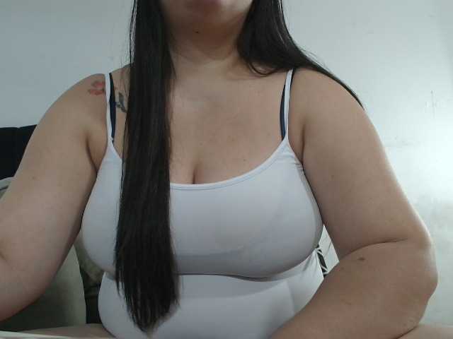 MiaSecret, en vivo ahora en BongaCams